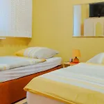 Апартаменты Zur Rosi Дуйсбург